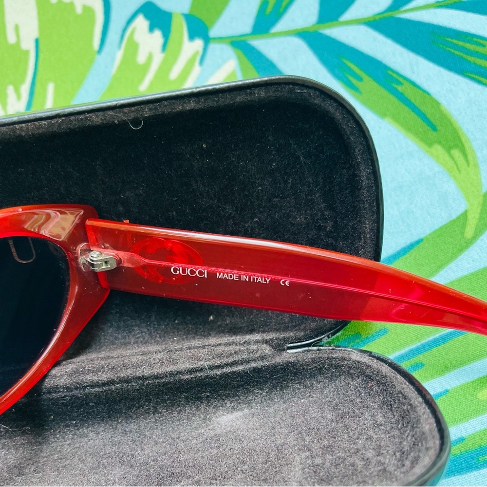 Gucci Bold Red Women's Sunglasses - Picture 3 of 7